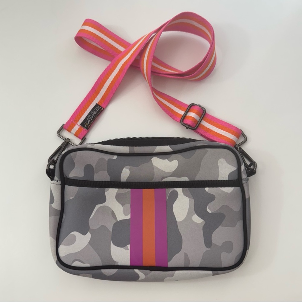 Stylish Gray Camouflage Crossbody Bag with Pink Strap